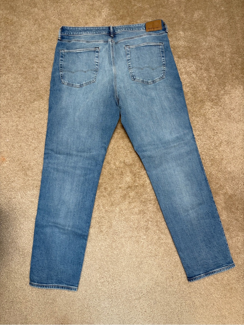 American Eagle Outfitters Men's Straight Jeans in Light and Dark Blue Washes - Picture 16 of 16